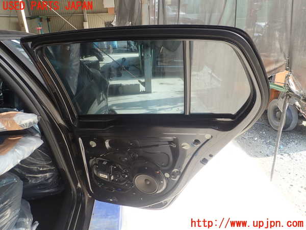 1UPJ-24981290]VW ゴルフ R32(1KBUBF)右後ドア 中古_m0003.jpg