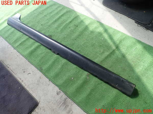 1UPJ-24981390]VW ゴルフ R32(1KBUBF)右サイドステップ 中古_m0001.jpg