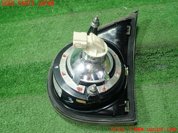1UPJ-24981552]VW ゴルフ R32(1KBUBF)左リアフィニッシャー 中古_m0002.jpg