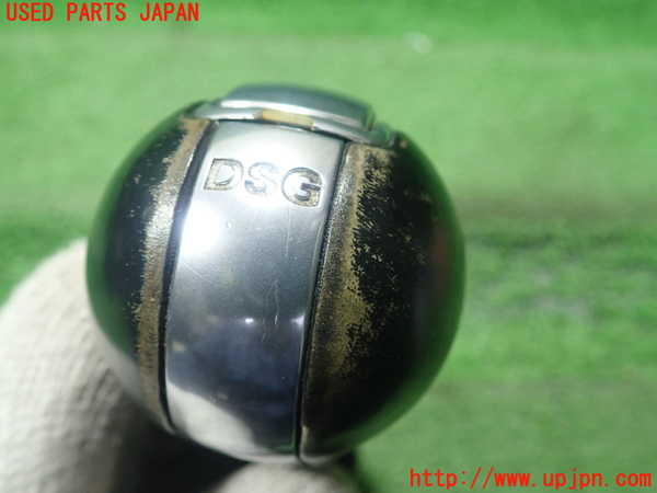 1UPJ-24987570]VW ゴルフ R32(1KBUBF)シフトノブ 中古_m0002.jpg