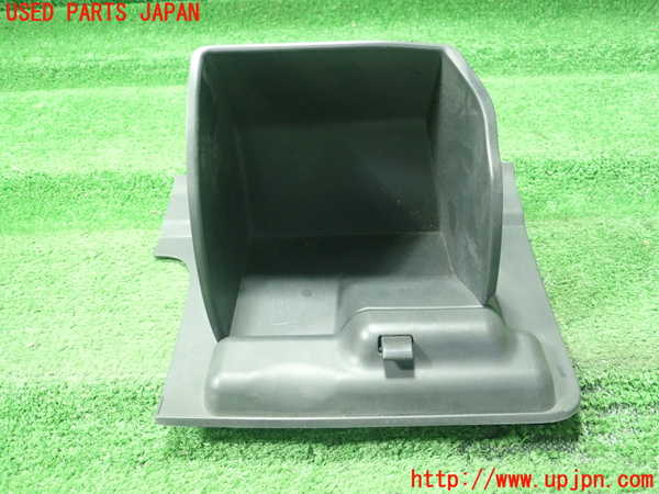 1UPJ-24987841]VW ゴルフ R32(1KBUBF)小物入れ1 中古_m0002.jpg