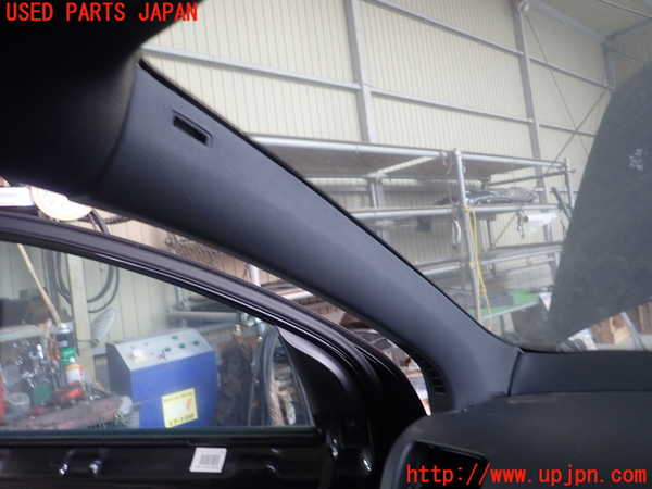 1UPJ-24987660]VW ゴルフ R32(1KBUBF)左フロントピラートリム 中古_m0001.jpg