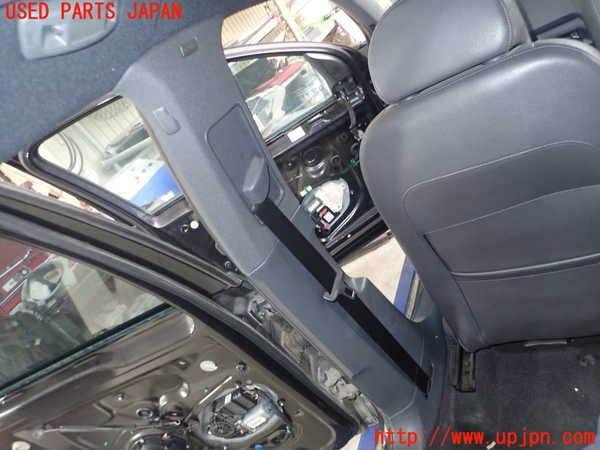 1UPJ-24987670]VW ゴルフ R32(1KBUBF)左センターピラートリム 中古_m0001.jpg