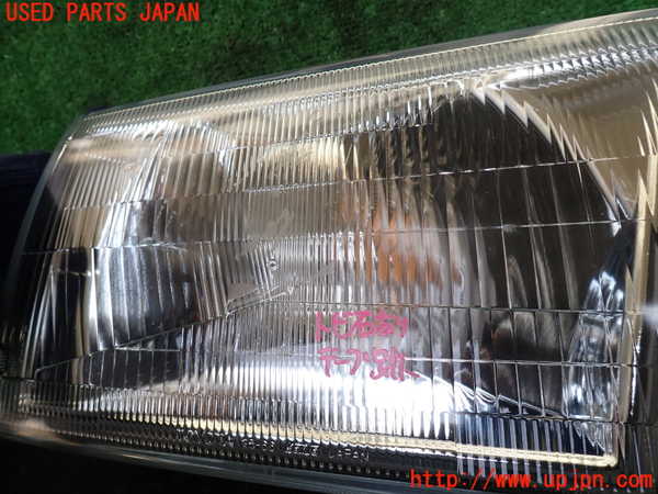 1UPJ-24991130]ハイラックスサーフ(KZN185W)右ヘッドライト ハロゲン 中古_m0002.jpg