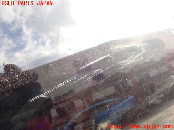 5UPJ-24991380]ハイラックスサーフ(KZN185W)右クォーターガラス 中古_m0002.jpg