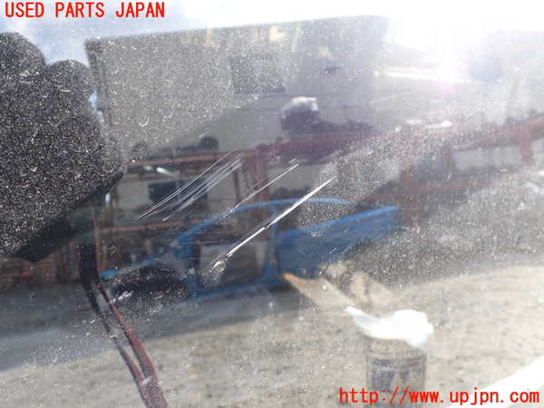 5UPJ-24991380]ハイラックスサーフ(KZN185W)右クォーターガラス 中古_m0003.jpg