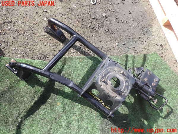 1UPJ-24991700]ハイラックスサーフ(KZN185W)スペアタイヤキャリア 中古_m0001.jpg