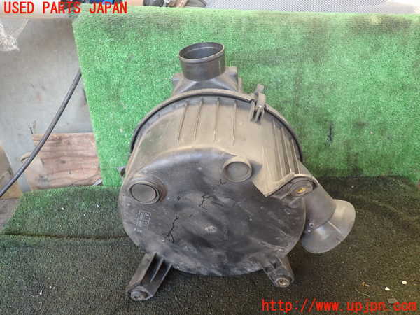 5UPJ-24992560]ハイラックスサーフ(KZN185W)エアクリーナーボックス 中古_m0002.jpg
