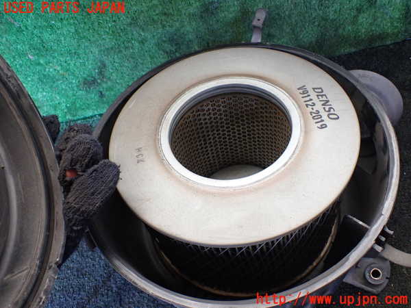 5UPJ-24992560]ハイラックスサーフ(KZN185W)エアクリーナーボックス 中古_m0003.jpg