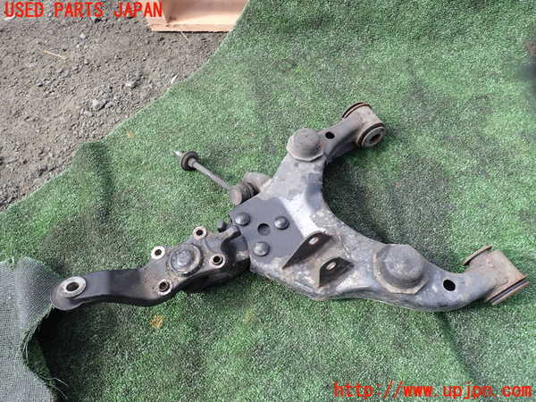 5UPJ-24995176]ハイラックスサーフ(KZN185W)右フロントロアアーム1 中古_m0003.jpg