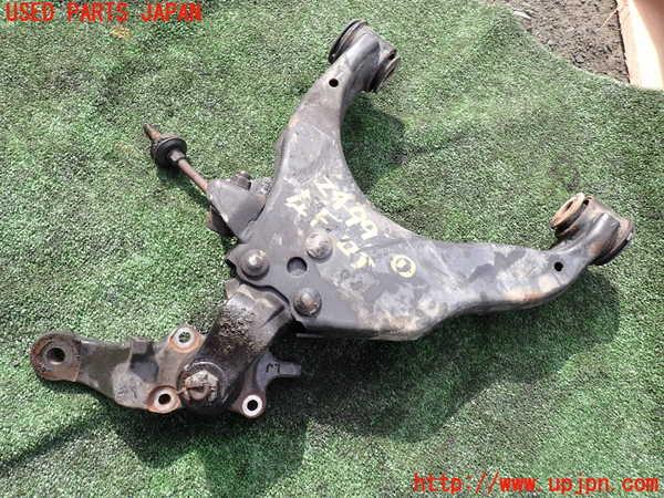 5UPJ-24995186]ハイラックスサーフ(KZN185W)左フロントロアアーム1 中古_m0002.jpg