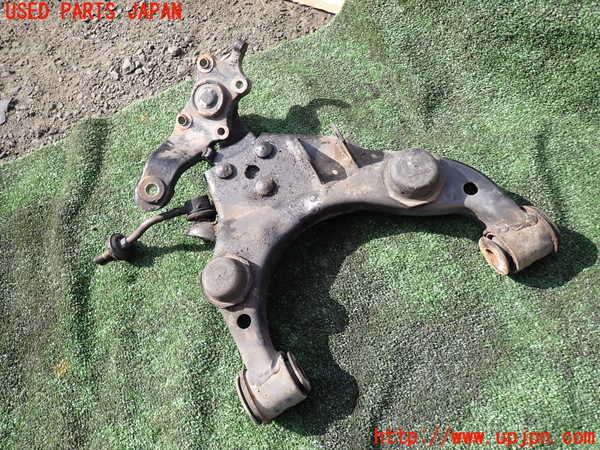5UPJ-24995186]ハイラックスサーフ(KZN185W)左フロントロアアーム1 中古_m0004.jpg