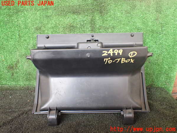 5UPJ-24997516]ハイラックスサーフ(KZN185W)グローブボックス1 中古_m0004.jpg