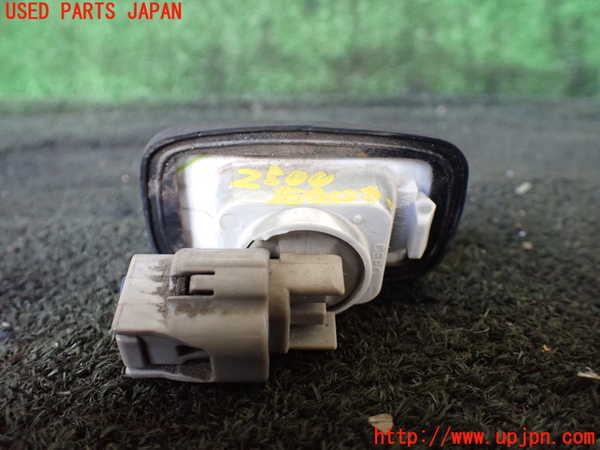 5UPJ-25001160]ハイラックスサーフ(RZN185W)右ウィンカーレンズ 中古_m0002.jpg