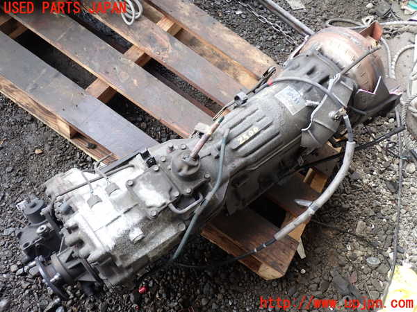 1UPJ-25003010]ハイラックスサーフ(RZN185W)ミッション AT 3RZ-FE 4WD 【ジャンク】_m0003.jpg