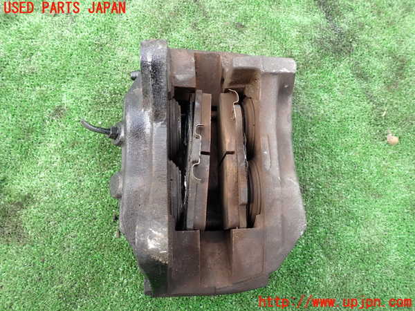 1UPJ-25004080]ハイラックスサーフ(RZN185W)右フロントキャリパー 中古_m0002.jpg