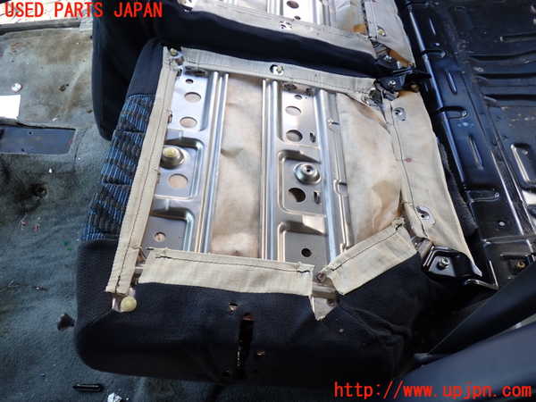 5UPJ-25007175]ハイラックスサーフ(RZN185W)左2列目シート(背もたれのみ) 【ジャンク】_m0002.jpg