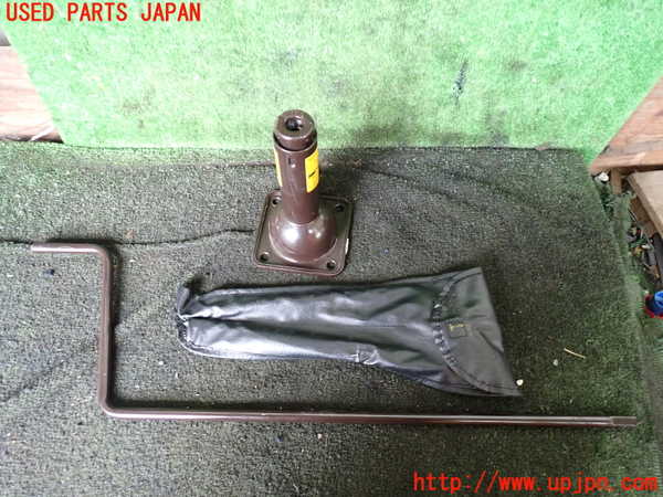 5UPJ-25007805]ハイラックスサーフ(RZN185W)車載工具 中古_m0001.jpg