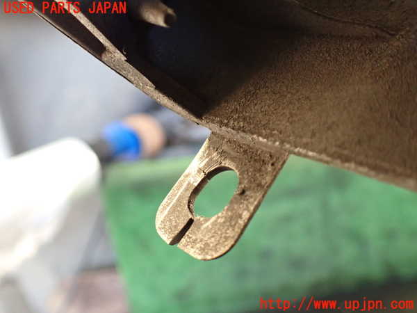1UPJ-25011390]ハイエースワゴン100系(KZH106W)右サイドステップ 中古_m0004.jpg