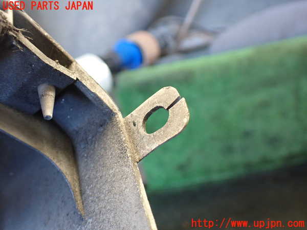 1UPJ-25011392]ハイエースワゴン100系(KZH106W)左サイドステップ 中古_m0004.jpg