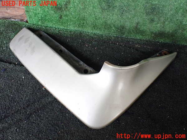1UPJ-25011450]ハイエースワゴン100系(KZH106W)右フロントマッドガード(泥除け) 中古_m0003.jpg