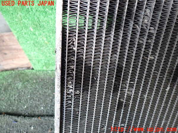 1UPJ-25012322]ハイエースワゴン100系(KZH106W)ラジエーター2 (インタークーラー用) 中古_m0004.jpg