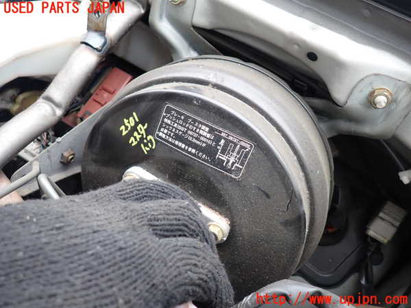 5UPJ-25014055]ハイエースワゴン100系(KZH106W)ブレーキマスターバック 中古_m0001.jpg