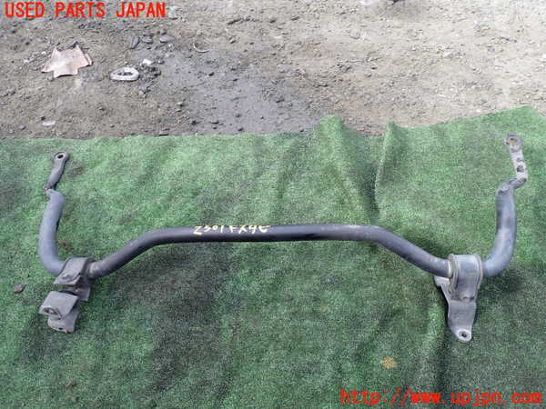 5UPJ-25015440]ハイエースワゴン100系(KZH106W)フロントスタビライザー 中古_m0001.jpg