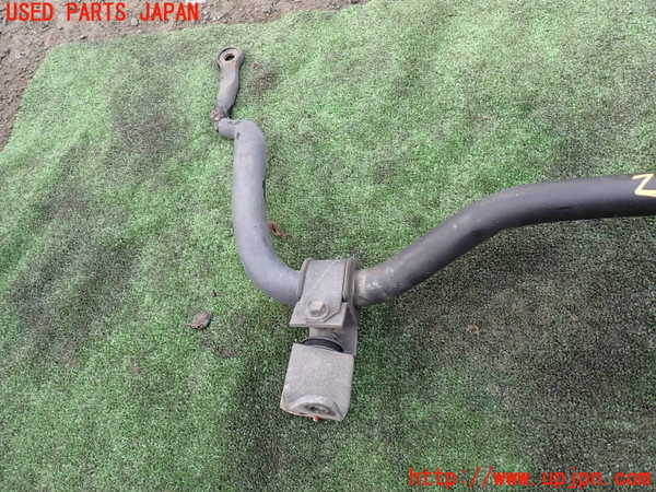 5UPJ-25015440]ハイエースワゴン100系(KZH106W)フロントスタビライザー 中古_m0003.jpg