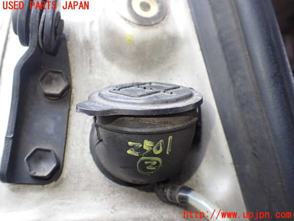 1UPJ-25016792]ハイエースワゴン100系(KZH106W)ウォッシャータンク2 中古_m0001.jpg