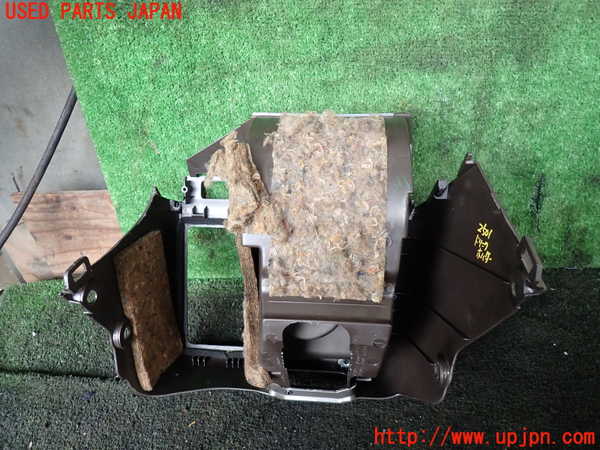 1UPJ-25017810]ハイエースワゴン100系(KZH106W)ドリンクホルダー 中古_m0002.jpg