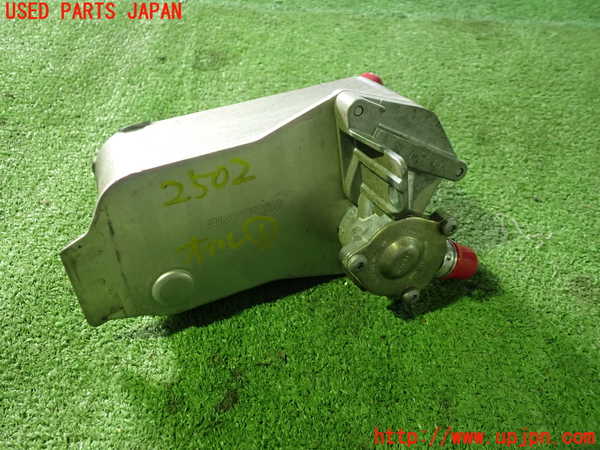 1UPJ-25022481]BMW Z4(LM25 E89)オイルクーラー1 中古_m0003.jpg