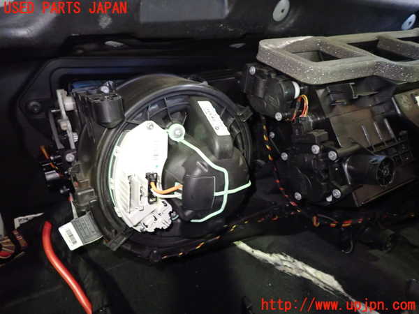 1UPJ-25026081]BMW Z4(LM25 E89)エバポレーター1 中古_m0003.jpg