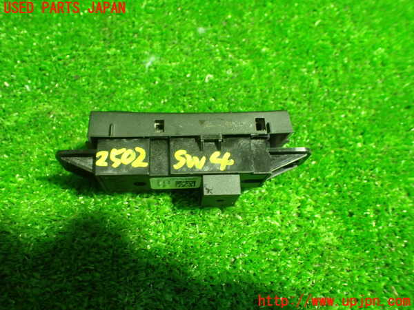 1UPJ-25026309]BMW Z4(LM25 E89)スイッチ4 (VSC OFF) 中古_m0003.jpg