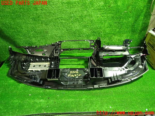 5UPJ-25027505]BMW Z4(LM25 E89)ダッシュボード 中古_m0003.jpg