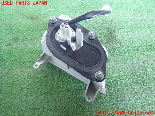 2UPJ-25031552]クラウン マジェスタ(URS206)左リアフィニッシャー 中古_m0002.jpg