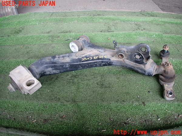 2UPJ-25035176]クラウン マジェスタ(URS206)右フロントロアアーム1 中古_m0001.jpg