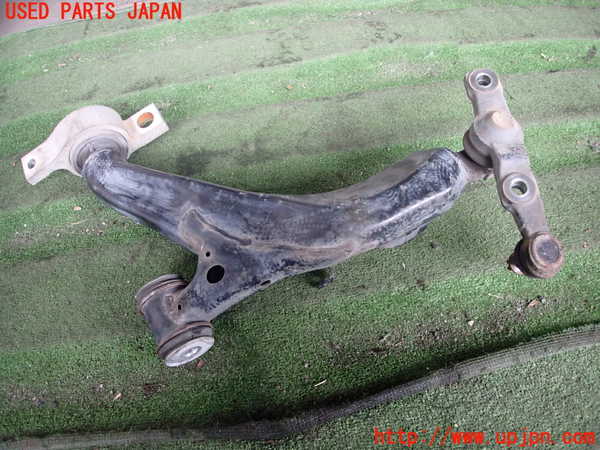 2UPJ-25035176]クラウン マジェスタ(URS206)右フロントロアアーム1 中古_m0002.jpg