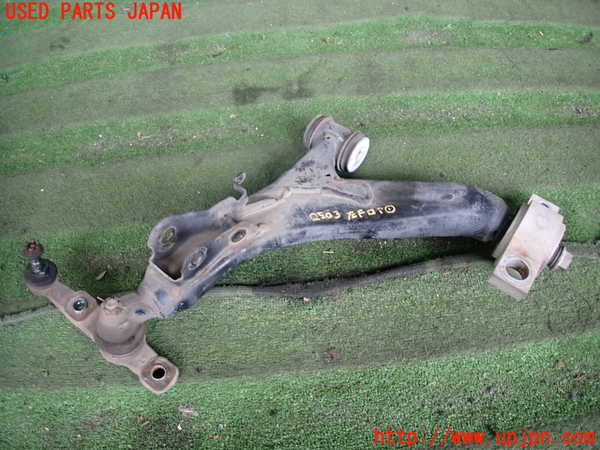 2UPJ-25035186]クラウン マジェスタ(URS206)左フロントロアアーム1 中古_m0001.jpg