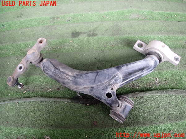 2UPJ-25035186]クラウン マジェスタ(URS206)左フロントロアアーム1 中古_m0002.jpg