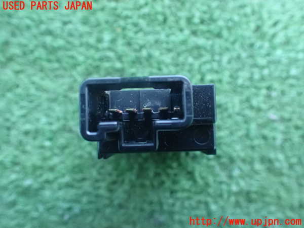 2UPJ-25036308]クラウン マジェスタ(URS206)スイッチ3 (リッドオープナー 給油口) 中古_m0004.jpg