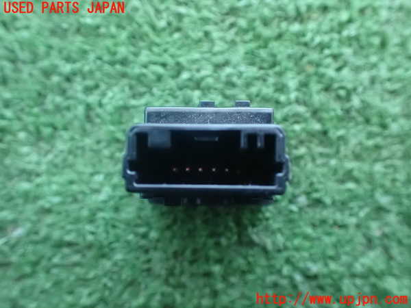 2UPJ-25036309]クラウン マジェスタ(URS206)スイッチ4 (AC100V) 中古_m0002.jpg
