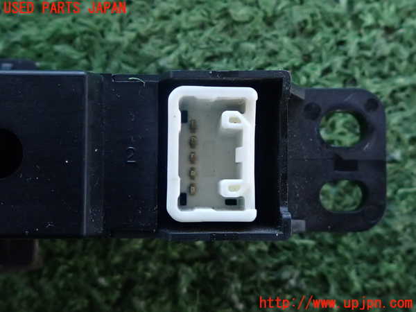 2UPJ-25036850]クラウン マジェスタ(URS206)空気清浄機 中古_m0003.jpg