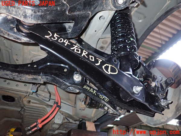 2UPJ-25045200]エクリプスクロス PHEV(GL3W)右リアロアアーム1 中古_m0001.jpg