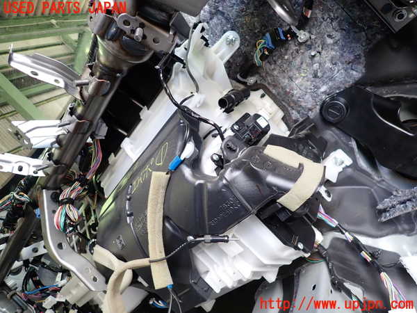 2UPJ-25046081]エクリプスクロス PHEV(GL3W)エバポレーター1 中古_m0002.jpg