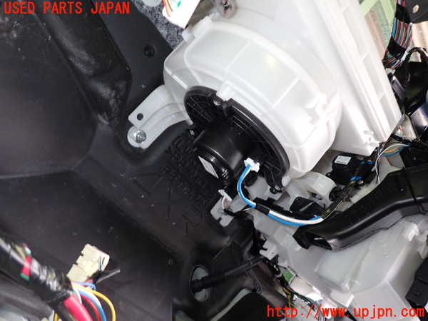 2UPJ-25046081]エクリプスクロス PHEV(GL3W)エバポレーター1 中古_m0003.jpg