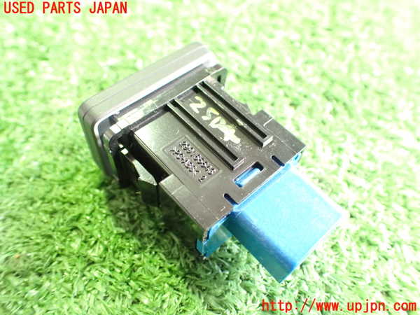 2UPJ-25046312]エクリプスクロス PHEV(GL3W)スイッチ7 (VSC OFF) 中古_m0003.jpg