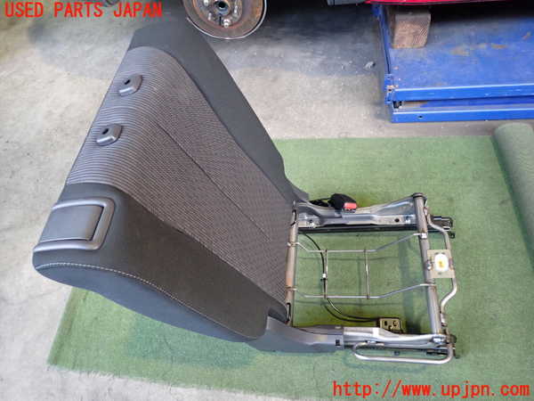 2UPJ-25047145]エクリプスクロス PHEV(GL3W)右2列目シート 【ジャンク品】 中古_m0001.jpg