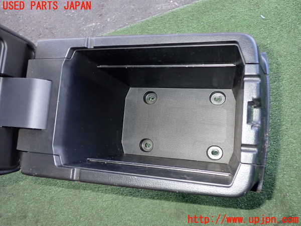 2UPJ-25047540]エクリプスクロス PHEV(GL3W)センターコンソール 中古_m0005.jpg