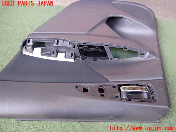 2UPJ-25041294]エクリプスクロス PHEV(GL3W)右後ドア内張り 中古_m0003.jpg